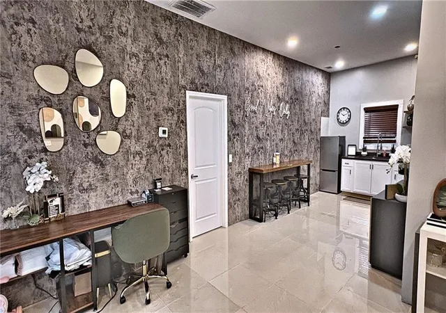 Photo 2 of Sale Pending at 2051 E Atlanta Rd, Stockbridge, GA 30281 | MLS# 7812340 | Listing updated on 2026-09-22