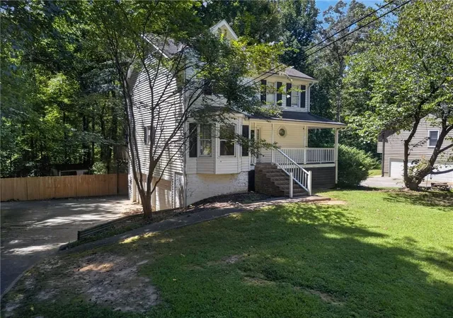 Photo 2 of Single family home for sale at 69 Oak Landing Cir, Douglasville, GA 30134 | MLS# 7827786 | Listing updated on 2026-08-27