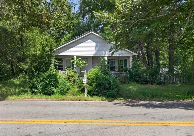 Photo 1 of Sale Pending at 4352 Tanner Mill Rd, Braselton, GA 30517 | MLS# 7828148 | Listing updated on 2026-09-15
