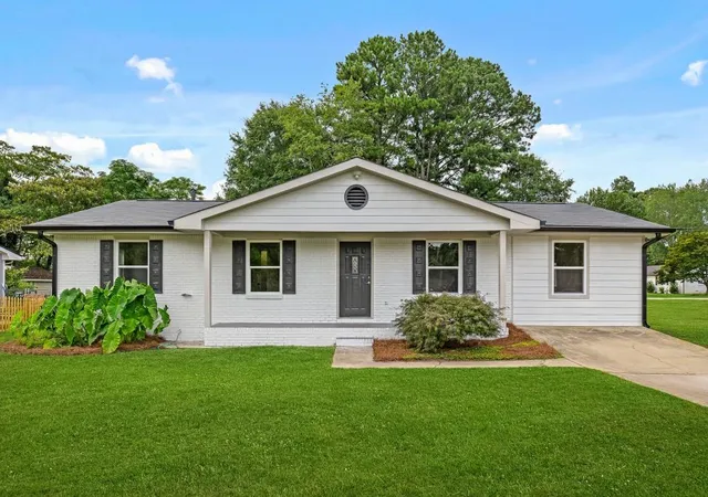 Photo 1 of Single family home for sale at 2831 Mobley Dr, Dacula, GA 30019 | MLS# 7826546 | Listing updated on 2026-08-27