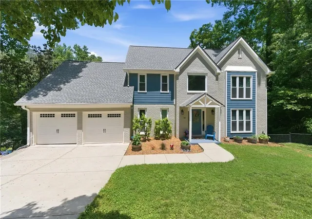 Photo 1 of Single family home for sale at 141 Shadowlake Ln Se, Marietta, GA 30067 | MLS# 7826243 | Listing updated on 2026-09-17