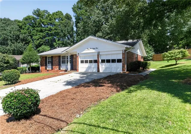 Photo 2 of Single family home for sale at 3589 Creatwood Trl, Smyrna, GA 30080 | MLS# 7827007 | Listing updated on 2026-09-16