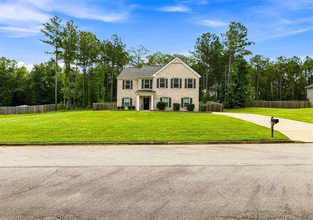 Photo 3 of Single family home for sale at 180 Edinburgh Ln, Covington, GA 30016 | MLS# 7828006 | Listing updated on 2026-08-30