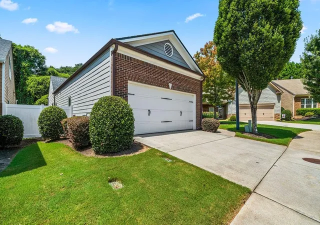 Photo 3 of Sale Pending at 173 Heritage Pointe, Woodstock, GA 30189 | MLS# 7823491 | Listing updated on 2026-09-28