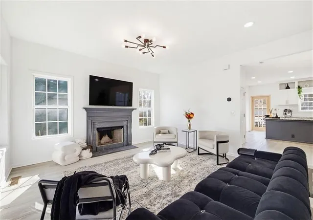 Photo 4 of Single family home for sale at 181 South Ave, Atlanta, GA 30315 | MLS# 7782116 | Listing updated on 2026-09-12