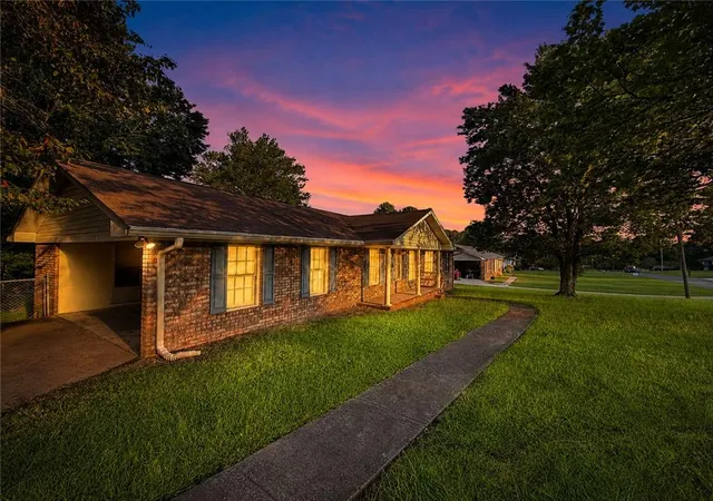 Photo 2 of Single family home for sale at 25 Montre Cir Se, Silver Creek, GA 30173 | MLS# 7827732 | Listing updated on 2026-09-28