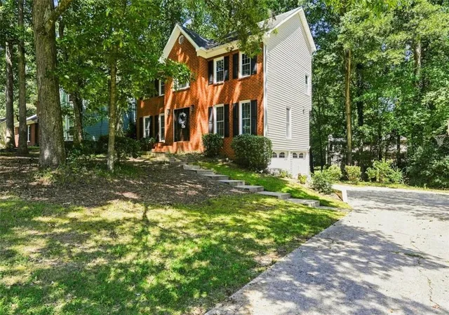 Photo 2 of Single family home for sale at 1240 Wynford Colony Sw, Marietta, GA 30064 | MLS# 7815088 | Listing updated on 2026-09-16
