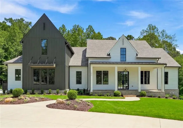 Photo 2 of Single family home for sale at 203 Memory Ln, Canton, GA 30115 | MLS# 7827964 | Listing updated on 2026-08-27