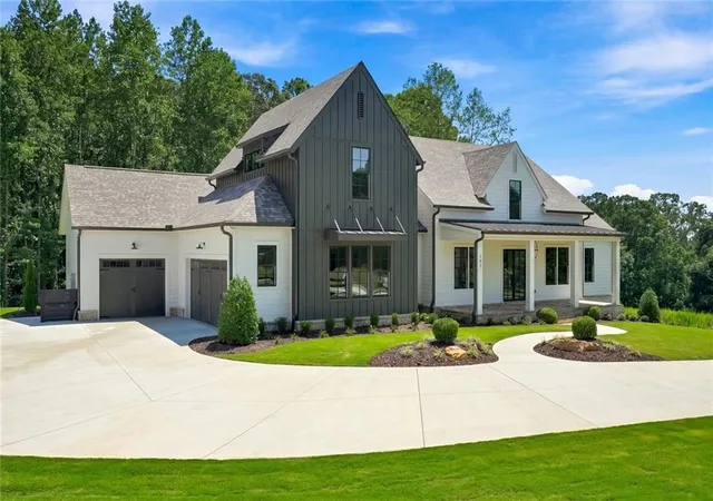 Photo 3 of Single family home for sale at 203 Memory Ln, Canton, GA 30115 | MLS# 7827964 | Listing updated on 2026-08-27