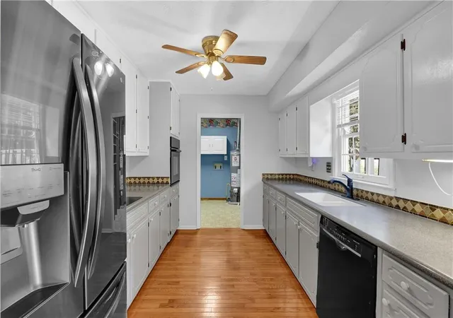 Photo 3 of Sale Pending at 2184 Valley Crk Cir, Snellville, GA 30078 | MLS# 7804451 | Listing updated on 2026-09-17