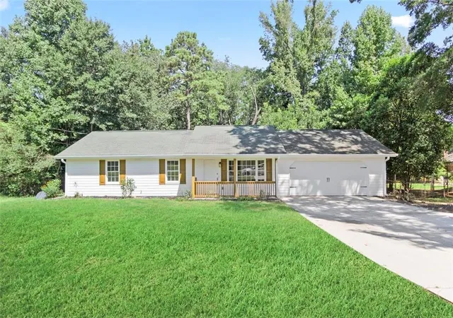 Single family home for sale at 630 Crosscreek Trl Se, Conyers, GA 30094 | MLS# 7826952