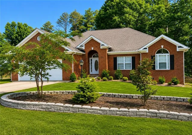 Photo 2 of Single family home for sale at 136 Eagles Nest Cir, Carrollton, GA 30116 | MLS# 7827638 | Listing updated on 2026-08-27