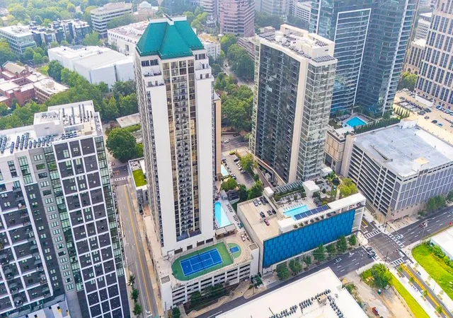 Listing Photo 2 - Condo for sale in building located at 1280 W Peachtree St Nw, Atlanta, GA 30309 - Unit #2602