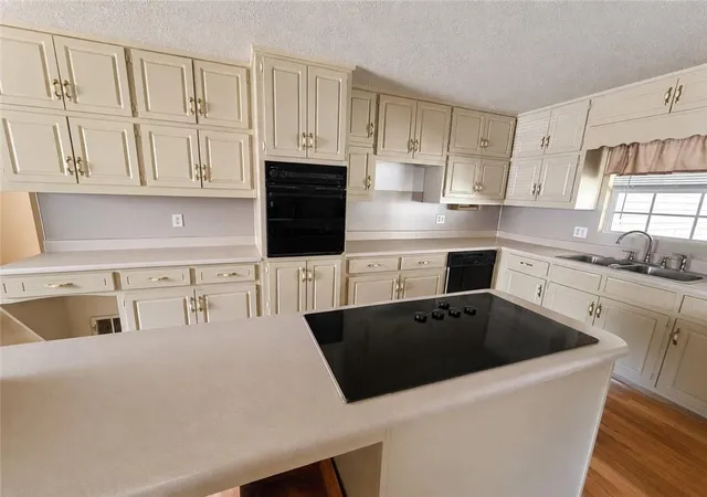 Photo 4 of Single family home for sale at 335 Springdale Rd, Stockbridge, GA 30281 | MLS# 7827914 | Listing updated on 2026-09-12