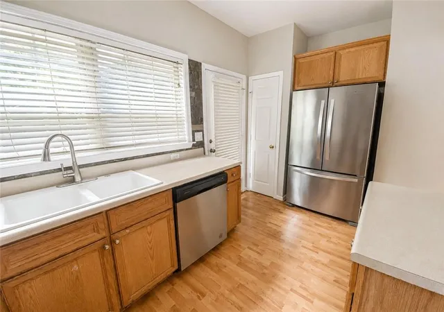 Photo 3 of Single family home for sale at 1560 Anna Ruby Ln, Kennesaw, GA 30152 | MLS# 7825944 | Listing updated on 2026-09-15