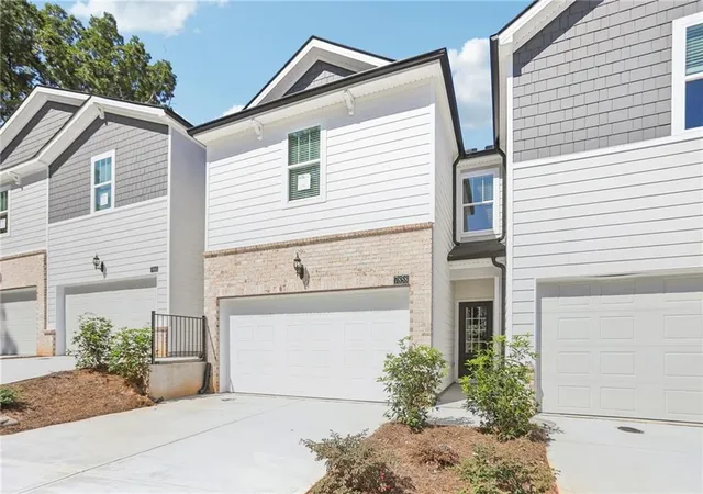 Photo 3 of Sale Pending at 7858 Marie Way, Fairburn, GA 30213 | MLS# 7817581 | Listing updated on 2026-10-30