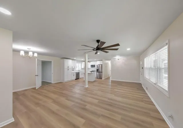 Photo 4 of Sale Pending at 121 Kingston Hwy Nw, Cartersville, GA 30120 | MLS# 7822690 | Listing updated on 2026-10-06