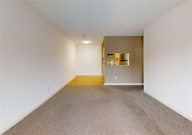 Listing Photo 2 - Condo for sale in building located at 300 Johnson Fry Rd, Sandy Springs, GA 30328 - Unit #B311