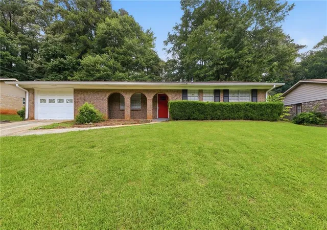 Photo 1 of Sale Pending at 2740 Williamsburg Dr, Decatur, GA 30034 | MLS# 7777898 | Listing updated on 2026-09-05