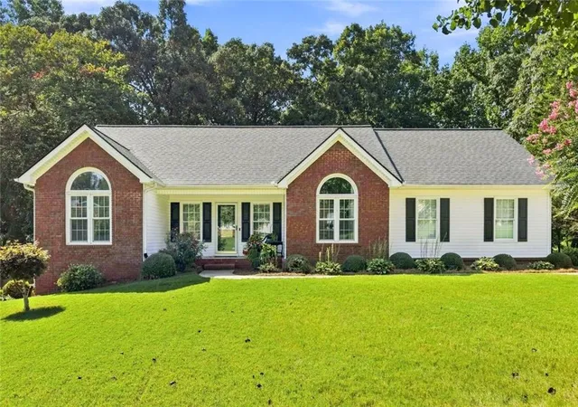 Photo 1 of Sale Pending at 4575 Summerset Dr, Gainesville, GA 30507 | MLS# 7823826 | Listing updated on 2026-09-04