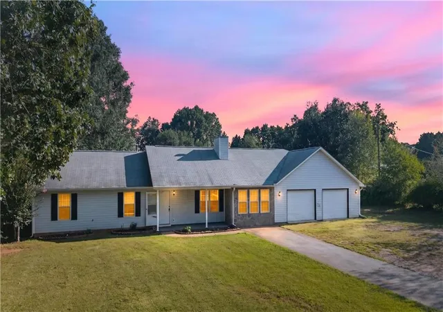 Photo 2 of Single family home for sale at 755 Peeksville Rd, Locust Grove, GA 30248 | MLS# 7827553 | Listing updated on 2026-08-27