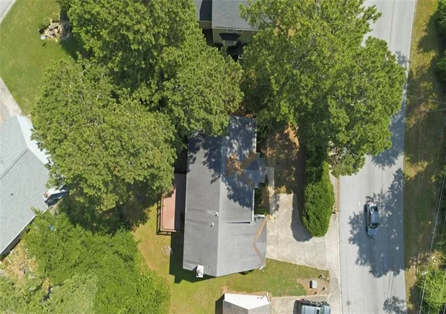 Photo 3 of Single family home for sale at 3737 Waldrop Dr, Decatur, GA 30034 | MLS# 7826076 | Listing updated on 2026-10-09