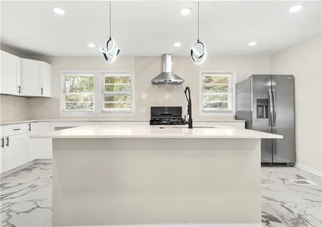 Photo 3 of Sale Pending at 2908 Browns Mill Rd, Atlanta, GA 30354 | MLS# 7827027 | Listing updated on 2026-10-23
