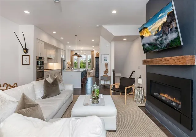 Photo 2 of Townhouse for sale at 1038 Culpepper St Nw, Atlanta, GA 30318 | MLS# 7825622 | Listing updated on 2026-09-12