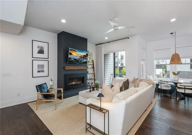 Photo 4 of Townhouse for sale at 1038 Culpepper St Nw, Atlanta, GA 30318 | MLS# 7825622 | Listing updated on 2026-09-12