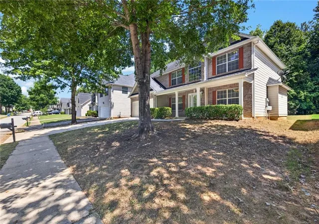 Photo 2 of Single family home for sale at 2900 Chilhowee Dr Sw, Atlanta, GA 30331 | MLS# 7827316 | Listing updated on 2026-10-09