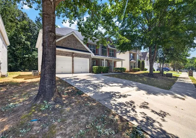 Photo 3 of Single family home for sale at 2900 Chilhowee Dr Sw, Atlanta, GA 30331 | MLS# 7827316 | Listing updated on 2026-10-09