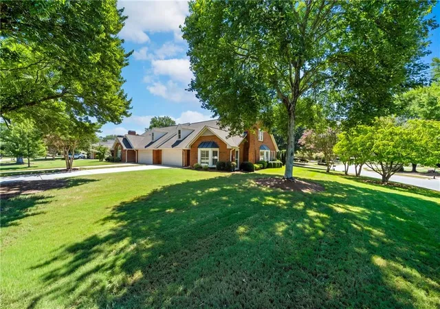 2nd image of 130 Brickleberry Dr, Roswell, GA 30075 | MLS# 7826871