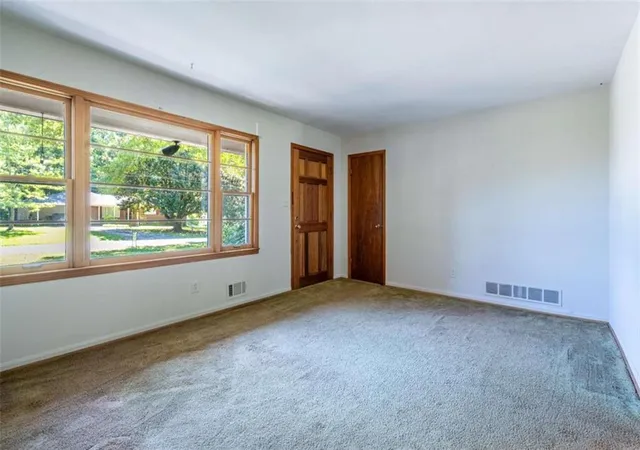 Photo 4 of Single family home for sale at 3732 Debbie Ln, Powder Springs, GA 30127 | MLS# 7827450 | Listing updated on 2026-09-09