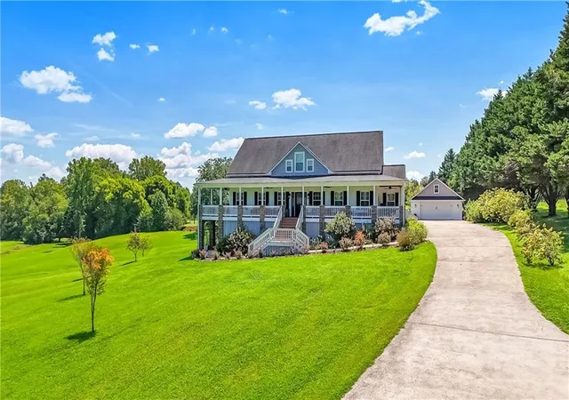 Photo 1 of Single family home for sale at 2011 Lothridge Rd, Cleveland, GA 30528 | MLS# 7825515 | Listing updated on 2026-08-27
