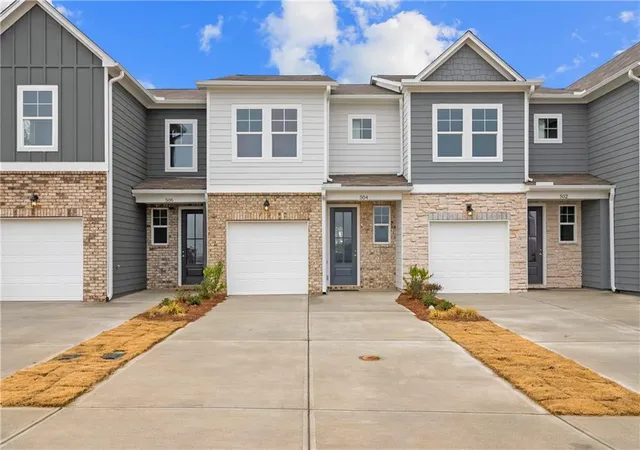 1st image of 530 Crown Dr, Emerson, GA 30137 | MLS# 7826884