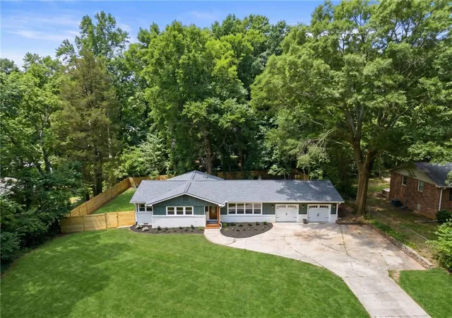 Photo 2 of Single family home for sale at 3000 Henderson Mill Rd, Atlanta, GA 30341 | MLS# 7827310 | Listing updated on 2026-09-10