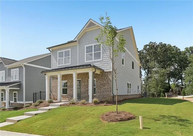 Photo 3 of Single family home for sale at 5218 Tr View Dr, Flowery Branch, GA 30542 | MLS# 7751507 | Listing updated on 2026-09-15
