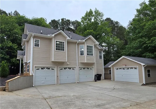 Photo 3 of Single family home for sale at 1005 Creek Run Pl, Temple, GA 30179 | MLS# 7826888 | Listing updated on 2026-08-26