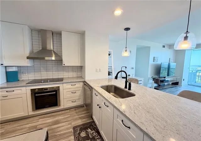 Photo 2 of Condo for sale at 3338 Peachtree Rd Ne #2502, Atlanta, GA 30326 | MLS# 7823080 | Listing updated on 2026-08-27