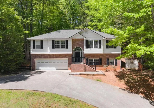 Photo 1 of Single family home for sale at 162 Greenview Ct, Cleveland, GA 30528 | MLS# 7826957 | Listing updated on 2026-08-26