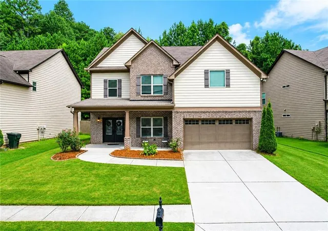 Photo 1 of Single family home for sale at 5543 Leaf Ridge Ln, Buford, GA 30518 | MLS# 7826113 | Listing updated on 2026-08-26