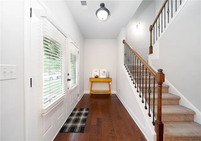 Photo 3 of Single family home for sale at 5543 Leaf Ridge Ln, Buford, GA 30518 | MLS# 7826113 | Listing updated on 2026-08-26