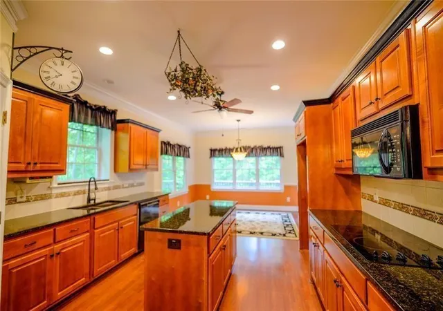 4th image of 4459 N Gate Dr, Gainesville, GA 30506 | MLS# 7770304