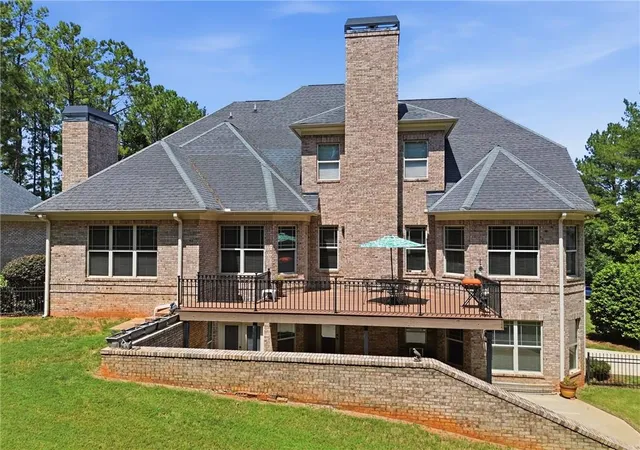 Photo 3 of Sale Pending at 123 Fairway Run, Forsyth, GA 31029 | MLS# 7822952 | Listing updated on 2026-09-13