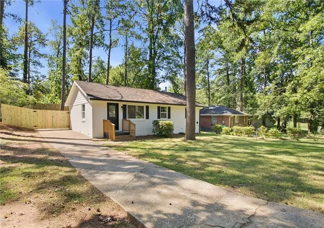 Photo 18 of Sale Pending at 1676 Hollyhock Ter, Decatur, GA 30032 | MLS# 7826290 | Listing updated on 2026-09-14