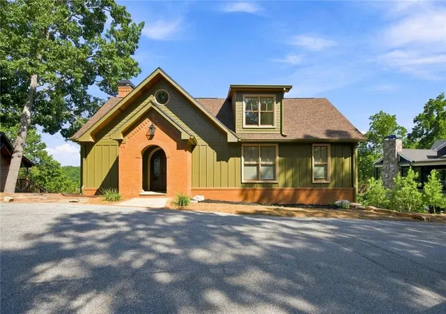 Photo 3 of Single family home for sale at 7556 Island Mill Rd Se, Acworth, GA 30102 | MLS# 7827330 | Listing updated on 2026-10-11