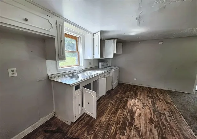 Photo 4 of House for sale at 7126 Pineview Dr Sw, Covington, GA 30014 | MLS# 7827174 | Listing updated on 2026-10-16