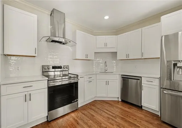 Photo 3 of Townhouse for sale at 3685 Peachtree Road Northeast #16, Atlanta, GA 30319 | MLS# 7826207 | Listing updated on 2026-08-27