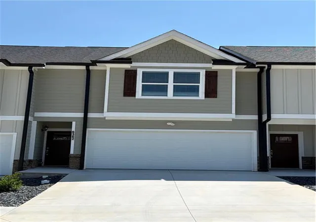 Photo 1 of Townhouse for sale at 6362 Pine Ridge, Lula, GA 30554 | MLS# 7803747 | Listing updated on 2026-08-26