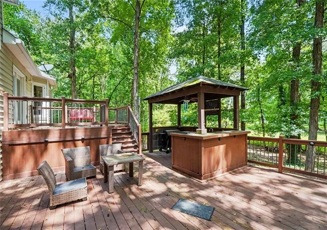 Photo 4 of Single family home for sale at 996 Miles Ct, Powder Springs, GA 30127 | MLS# 7827782 | Listing updated on 2026-09-13